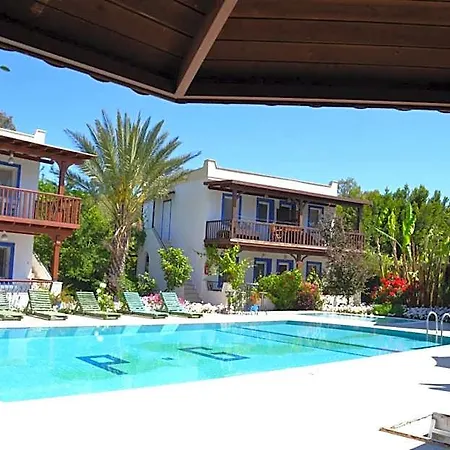 Paradise Guemuesluek Szálloda 3*